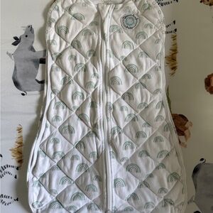Dreamland Baby Weighted Swaddle Rainbows O-6 months